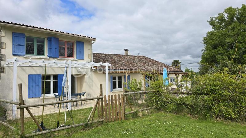 Propriété - 400 m² - 16 pièces