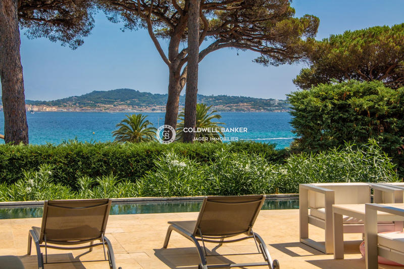 Villa - 240 m² - 6 pièces