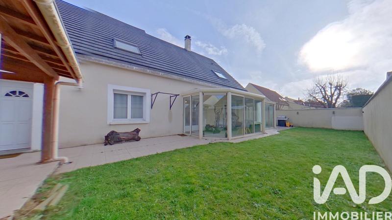 Maison - 209 m² - 10 pièces