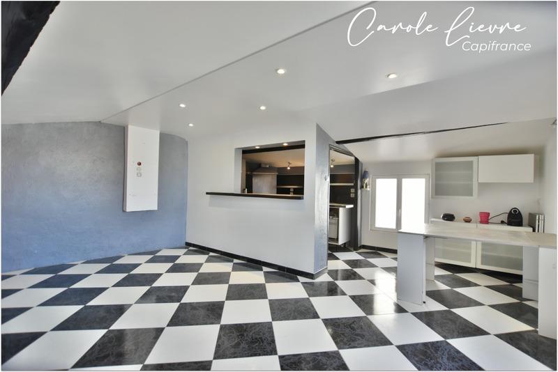 Maison - 141 m² - 6 pièces