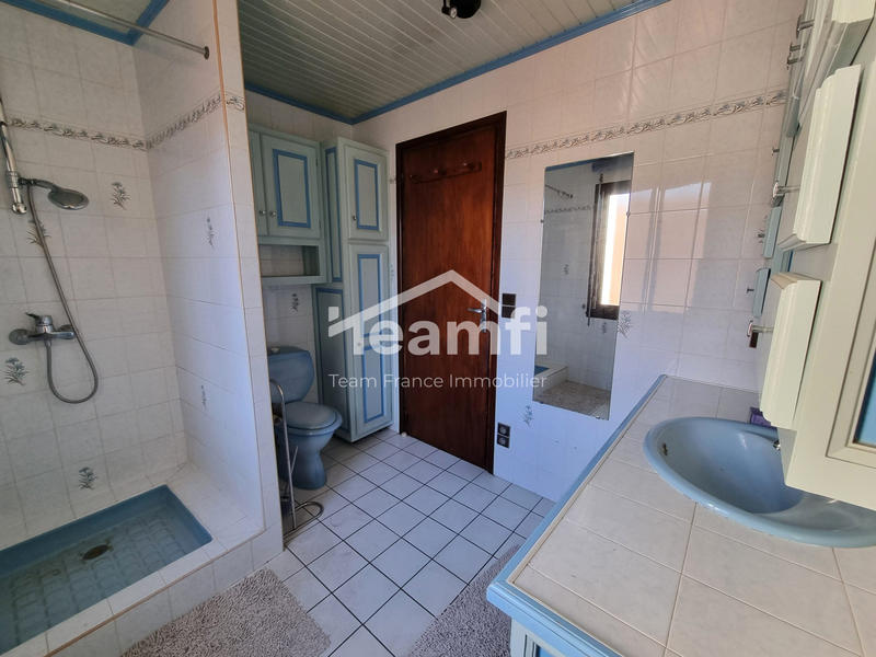 Maison - 226 m² - 8 pièces