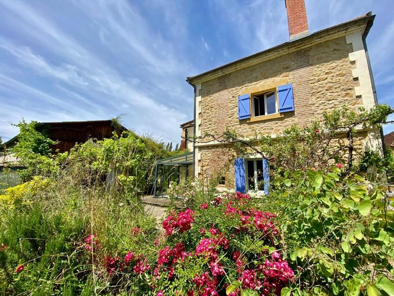 Maison de village - 280 m² - 6 pièces