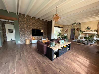 Maison - 239 m² - 7 pièces