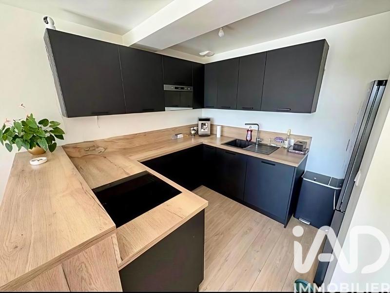 Maison - 92 m² - 5 pièces