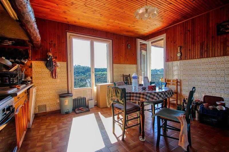 Appartement - 125 m² - 5 pièces