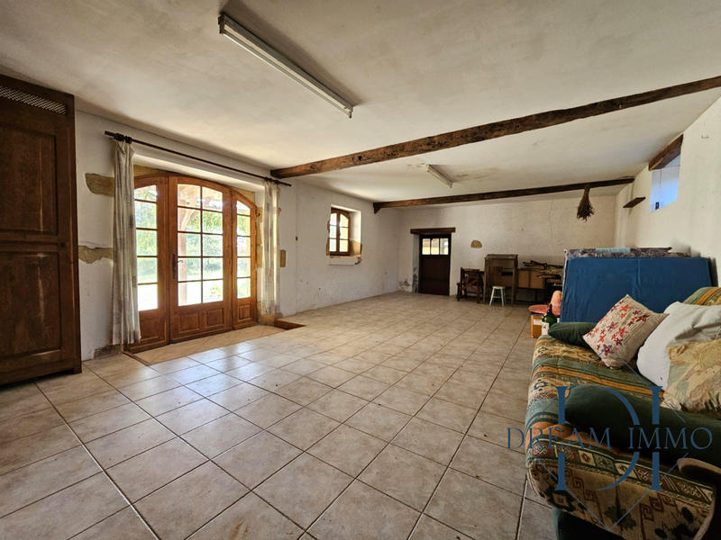 Maison - 380 m² - 14 pièces