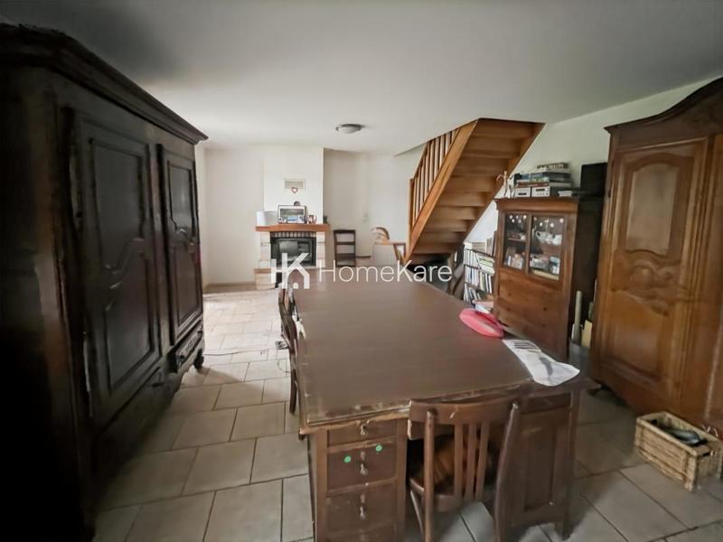 Maison - 220 m² - 6 pièces