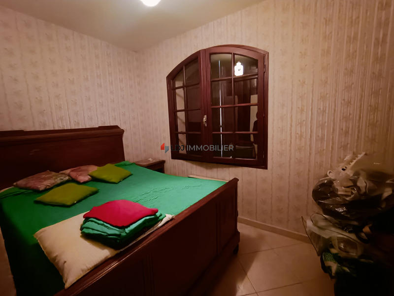 Maison - 200 m² - 7 pièces