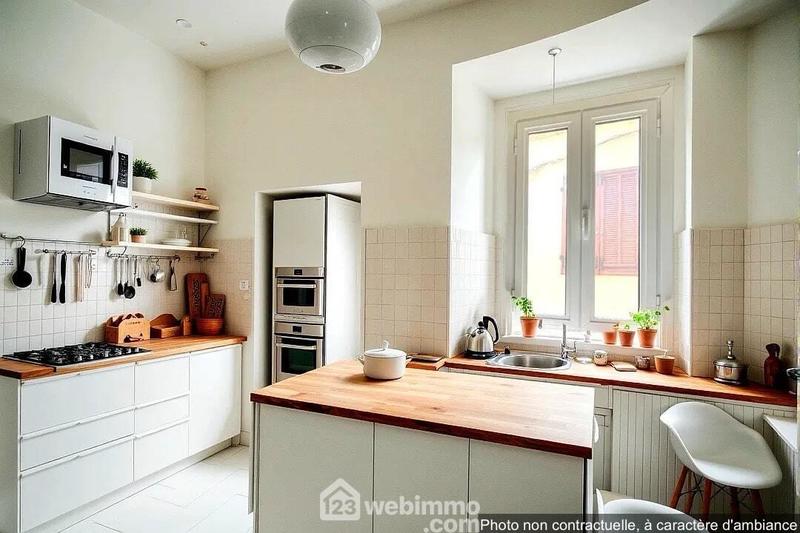 Maison - 172 m² - 9 pièces