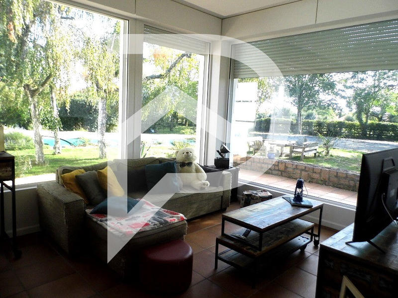 Maison - 229 m² - 10 pièces