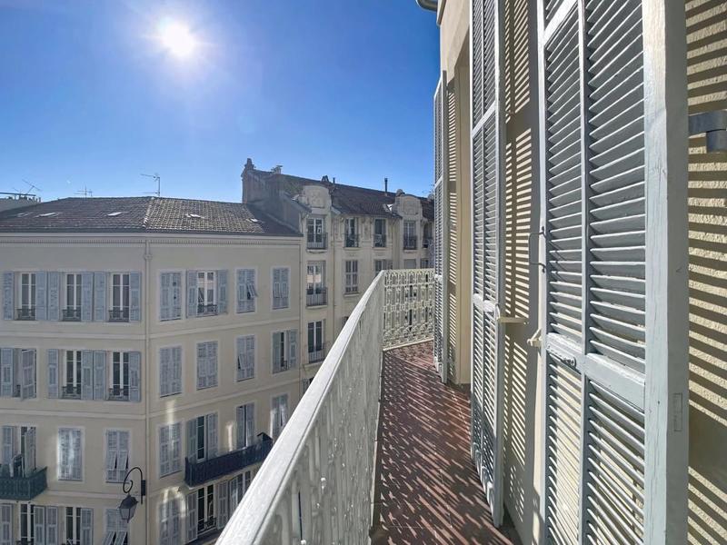 Appartement - 142 m² - 6 pièces