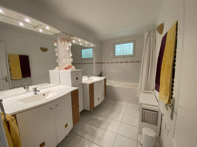 Propriété - 127 m² - 7 pièces