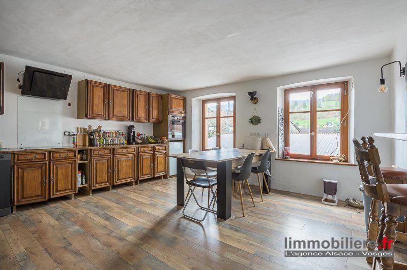 Maison traditionnelle - 150 m² - 6 pièces