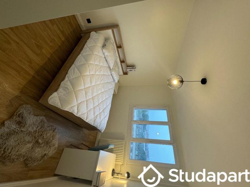 Chambre - 11 m² - 1 pièce