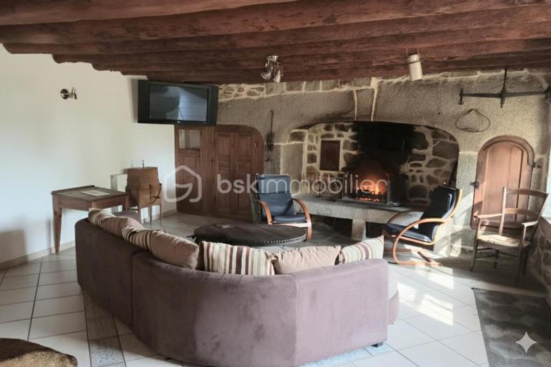 Maison - 238 m² - 12 pièces