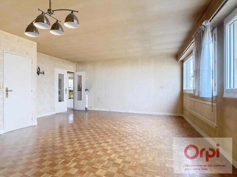 Appartement - 82 m² - 3 pièces