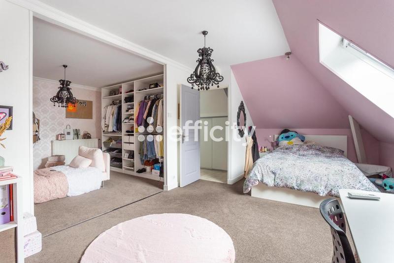 Maison - 298 m² - 7 pièces