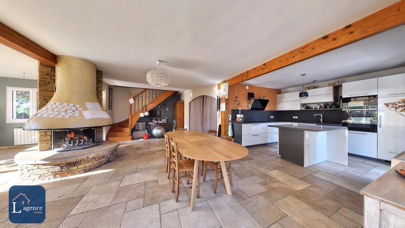 Maison - 224 m² - 5 pièces