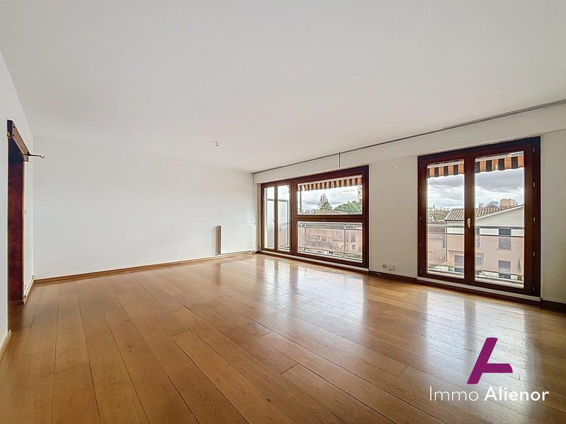 Appartement - 93 m² - 4 pièces
