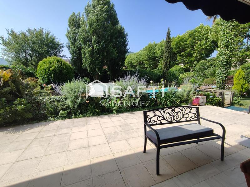 Maison - 228 m² - 6 pièces