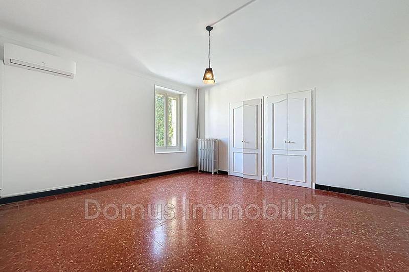 Maison - 283 m² - 11 pièces