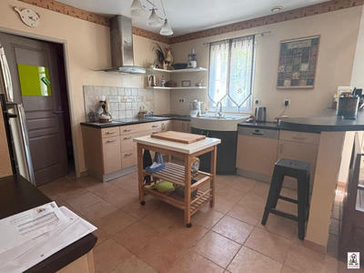 Maison traditionnelle - 160 m² - 7 pièces