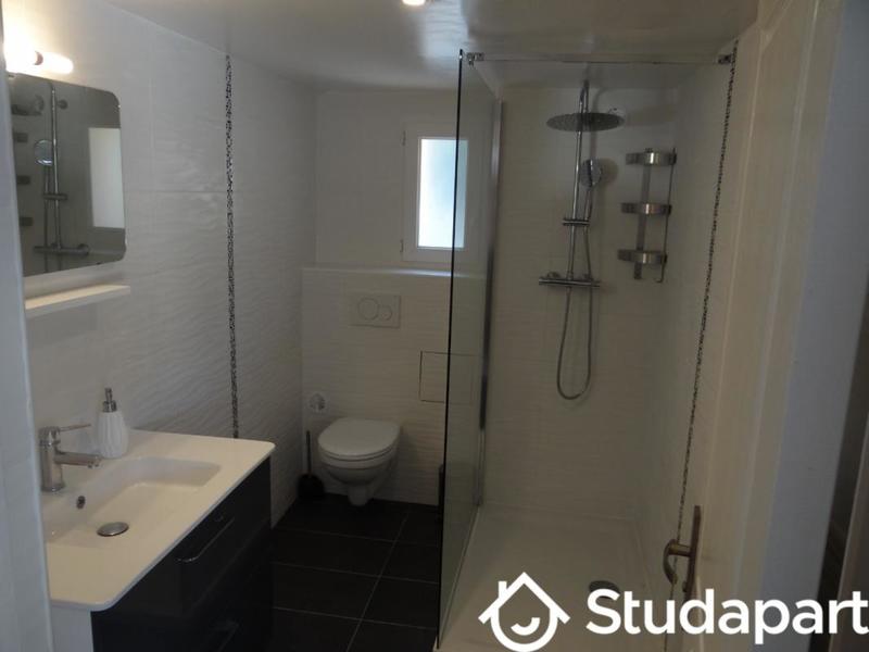 Chambre - 12 m² - 1 pièce