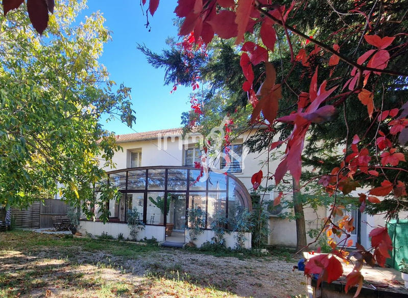 Maison - 206 m² - 6 pièces