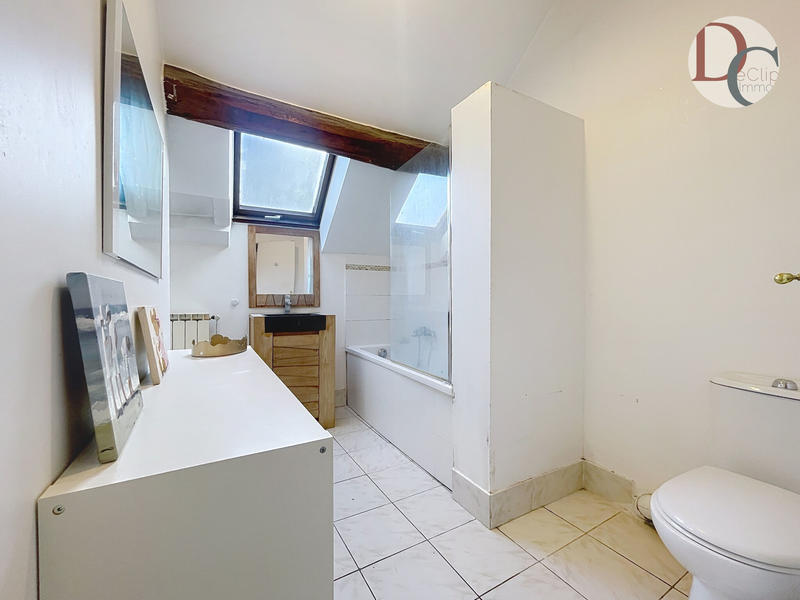 Maison - 90 m² - 5 pièces