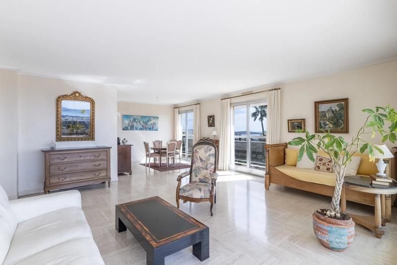 Appartement - 122 m² - 5 pièces