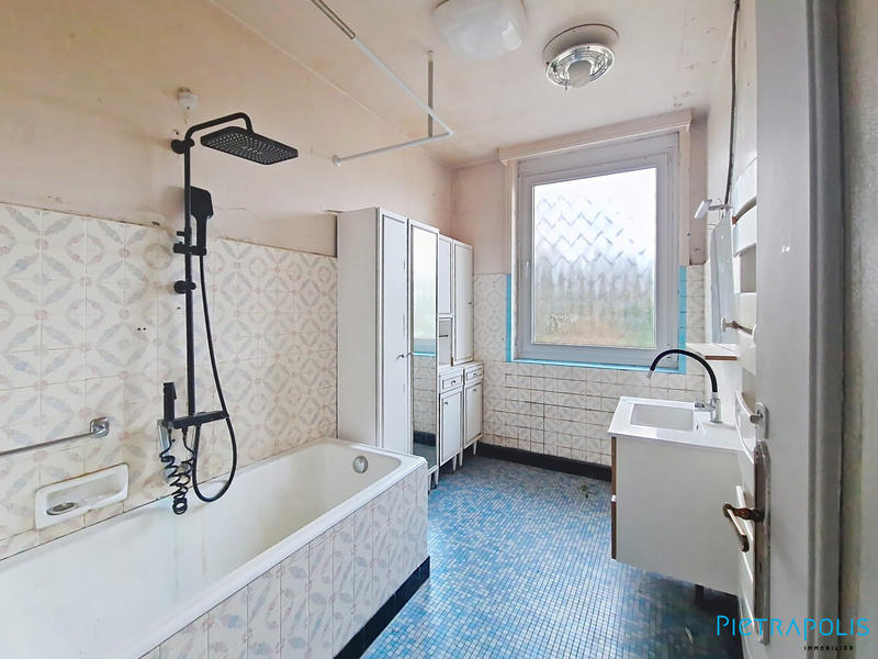 Villa - 163 m² - 6 pièces