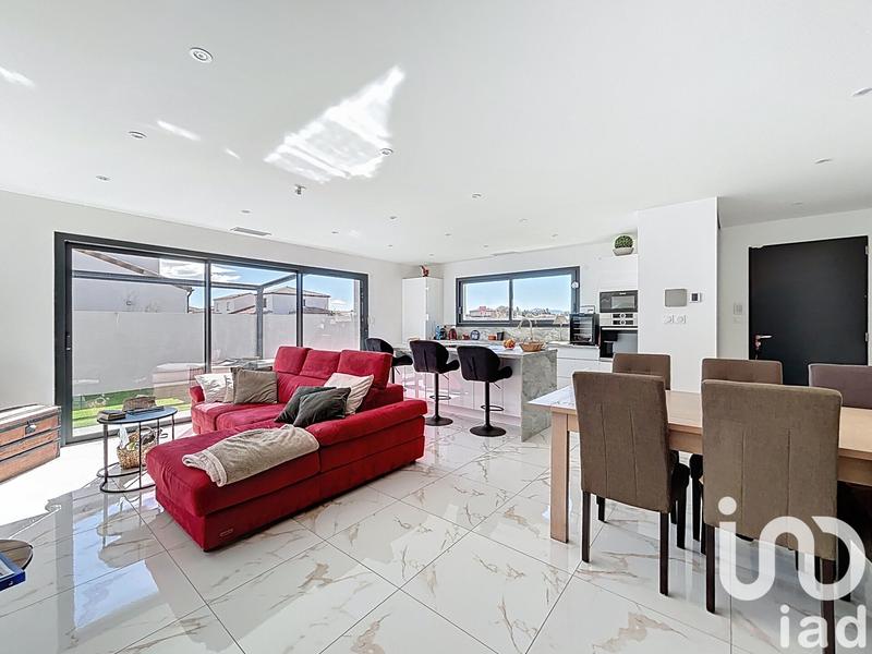 Maison - 93 m² - 4 pièces