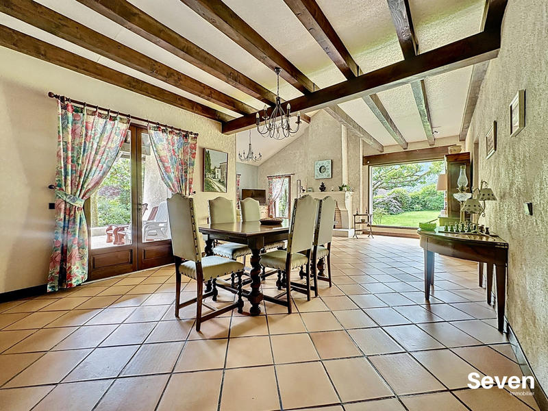 Maison - 158 m² - 6 pièces