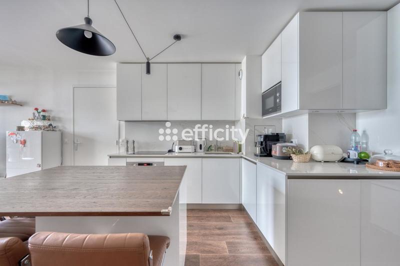 Appartement - 79 m² - 4 pièces