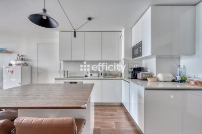 Appartement - 79 m² - 4 pièces