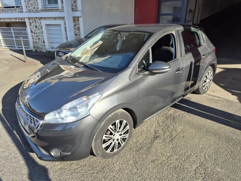 Peugeot 208 1.4 E-Hdi Bmp5 Blue Lion Active 5 portes (juil. 2012) (co2 87)