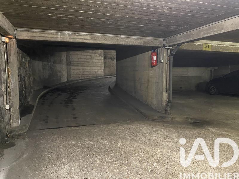 Parking - 13 m²