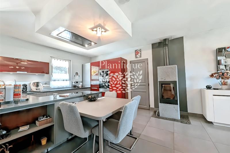 Maison - 105 m² - 5 pièces