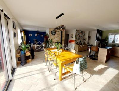 Maison - 98 m² - 4 pièces