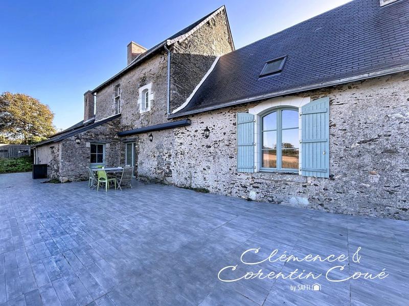 Maison - 260 m² - 11 pièces