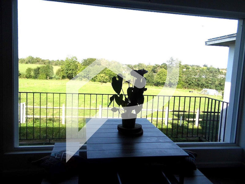 Maison - 229 m² - 10 pièces