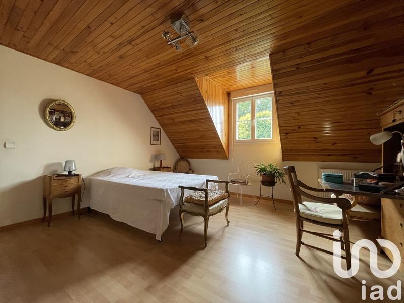 Maison - 237 m² - 7 pièces