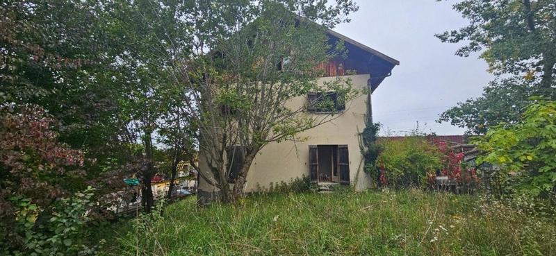 Maison - 240 m² - 10 pièces