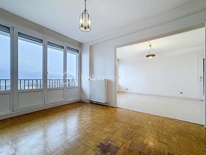 Appartement - 77 m² - 4 pièces