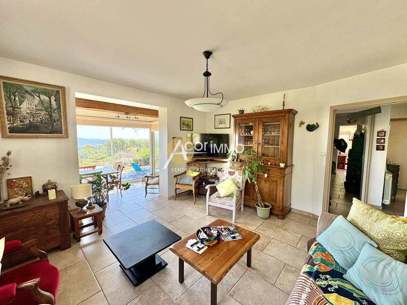 Maison - 98 m² - 4 pièces