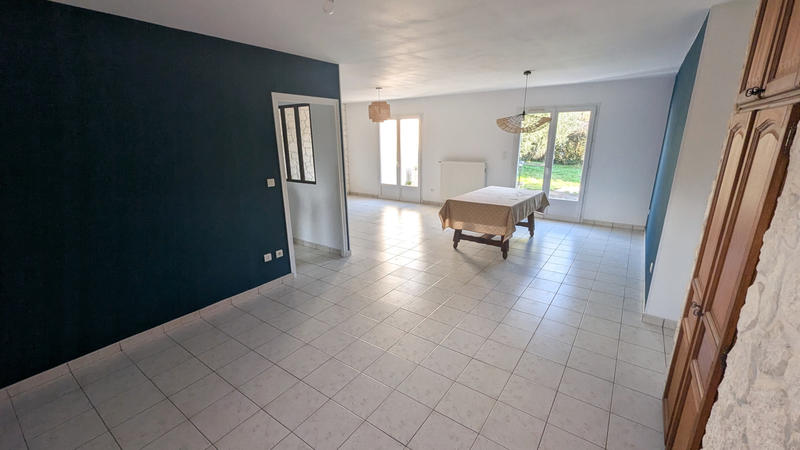 Maison - 1 395 m² - 7 pièces