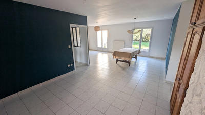 Maison - 1 395 m² - 7 pièces