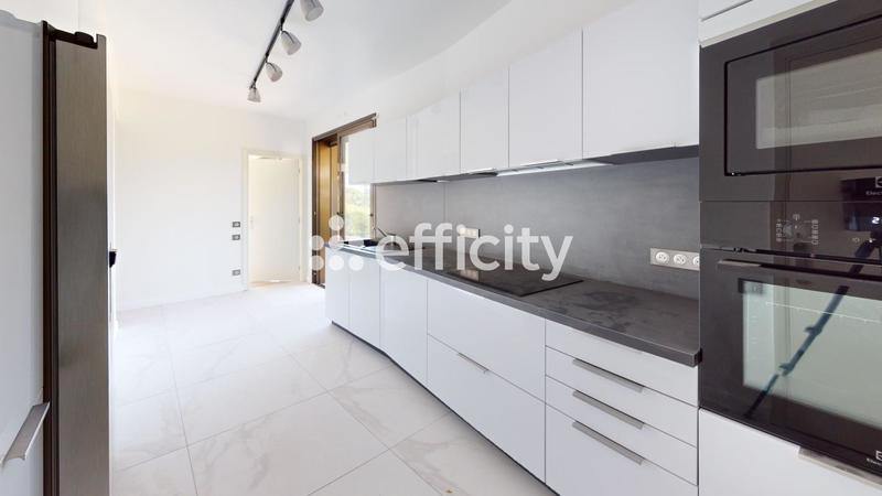 Appartement - 270 m² - 7 pièces