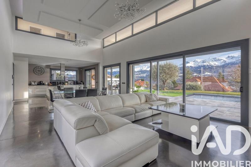 Maison de maîtres - 280 m² - 6 pièces