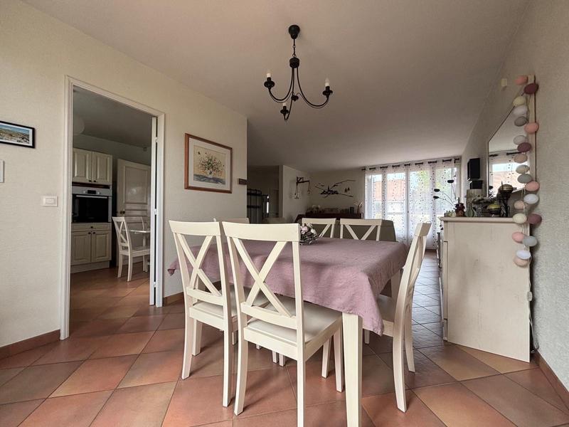 Maison - 95 m² - 5 pièces